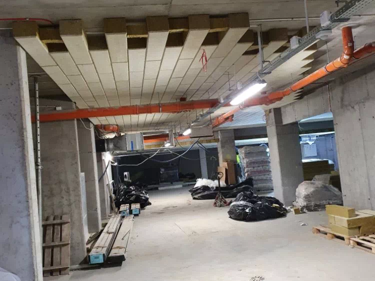 remontowany garaż w bloku